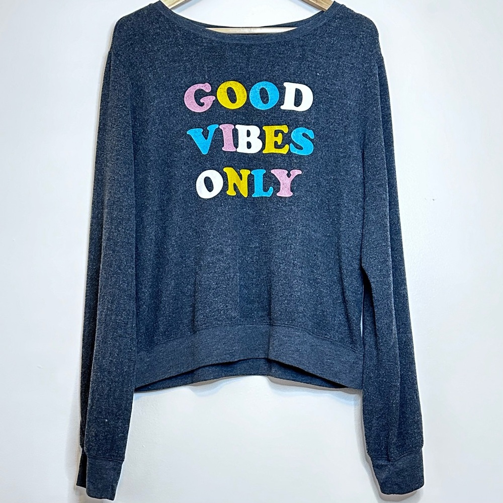 WILDFOX Good Vibes Only Graphic Sweatshirt in Charcoal Gray XL